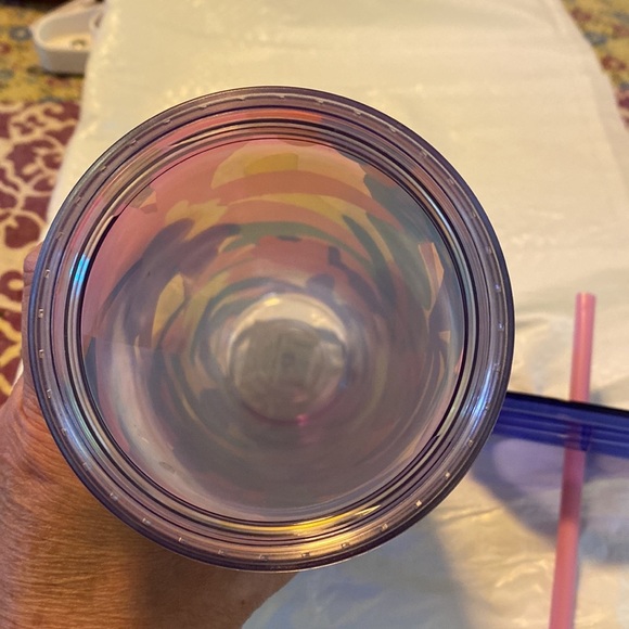 Starbucks pretty spring flowers tumbler in excellent used condition. H109 - Picture 5 of 6